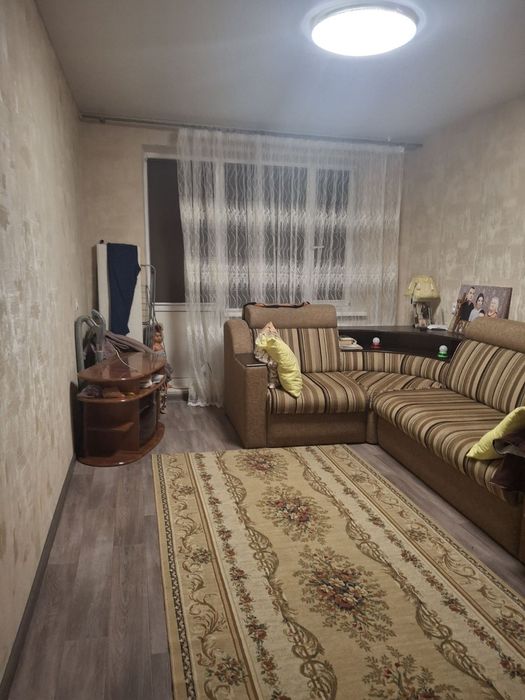 Продам 1 комнатную квартиру в городе Павлограде на пзто