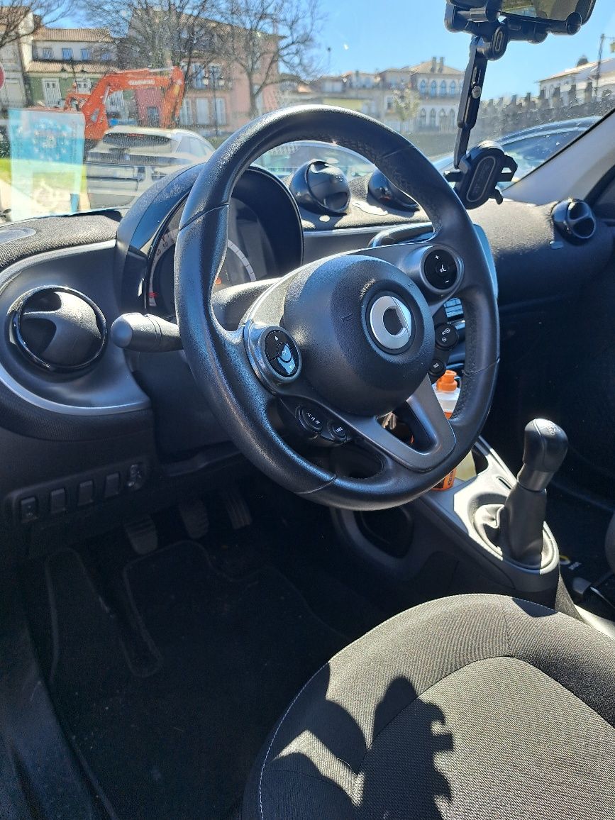Smart fourfour 2016