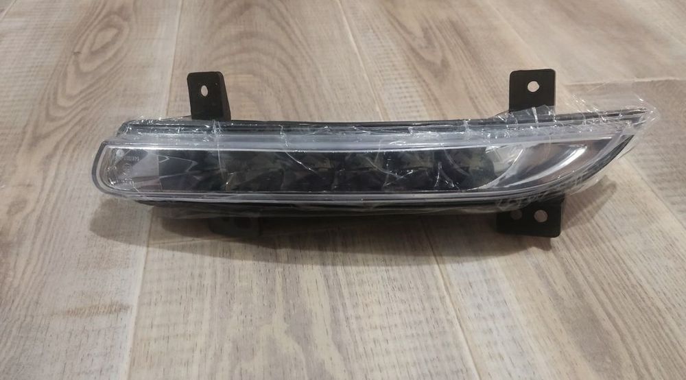 Денні ходові вогні на Renault Fluence 2014->2016