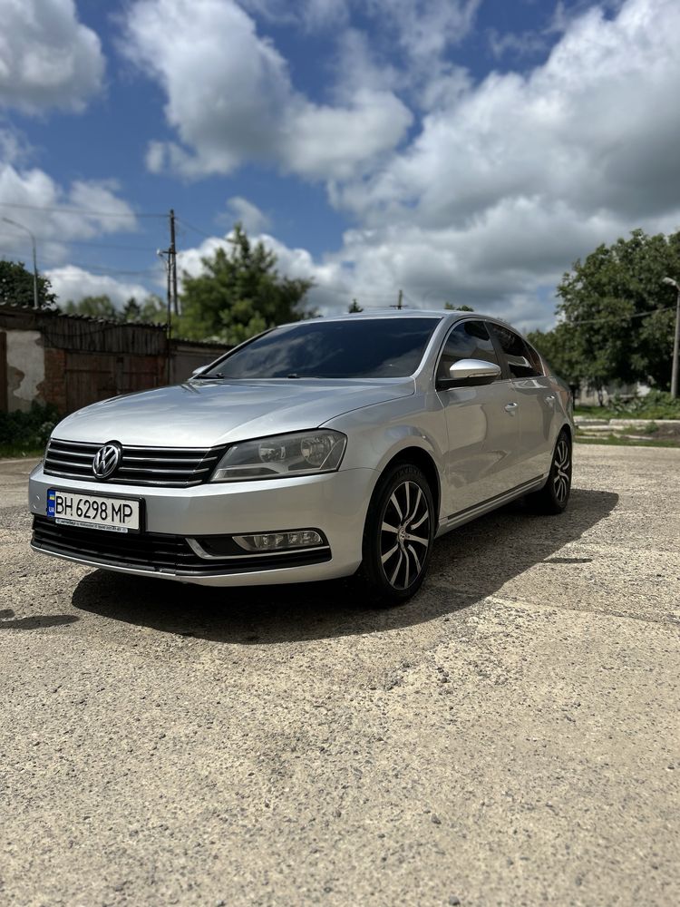 Volkswagen passat b7 official