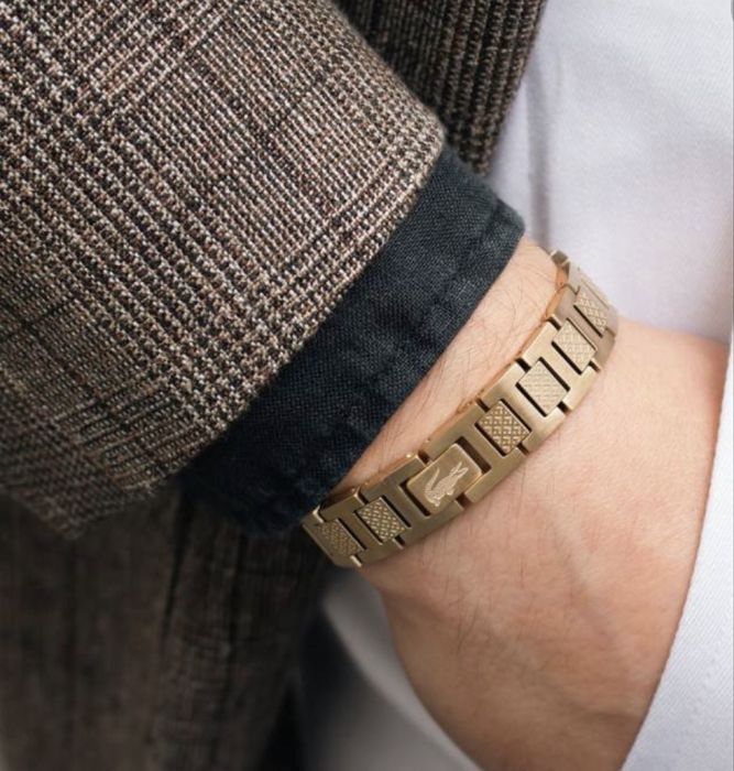 Zlota bransoletka LACOSTE . Wspanialy prezent.