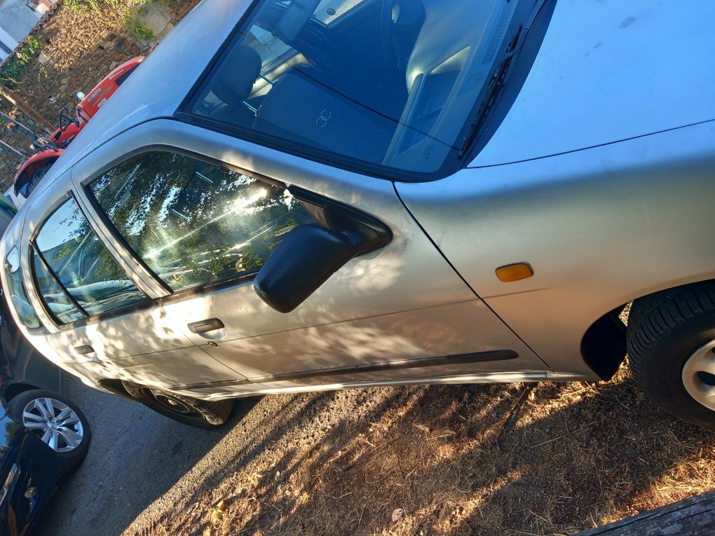 Nissan almeira 1.4 GX