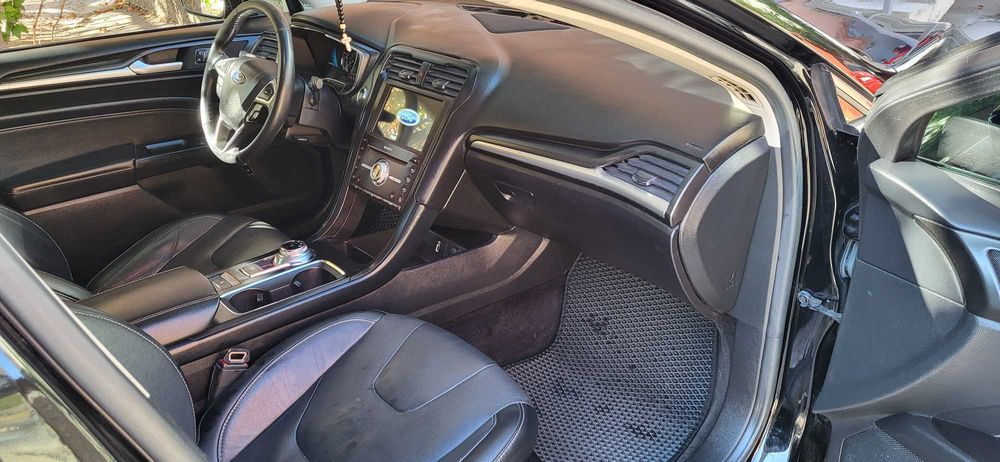 Ford Fusion 2017 Titanium Hybrid