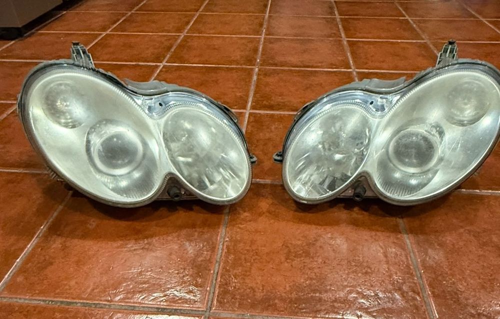Faróis xênon para Mercedes CLK W209