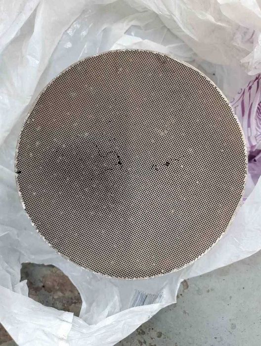 ДОРОГО выкуп б.у катализатор, скупка, аналіз, б.у каталізатор куплю.