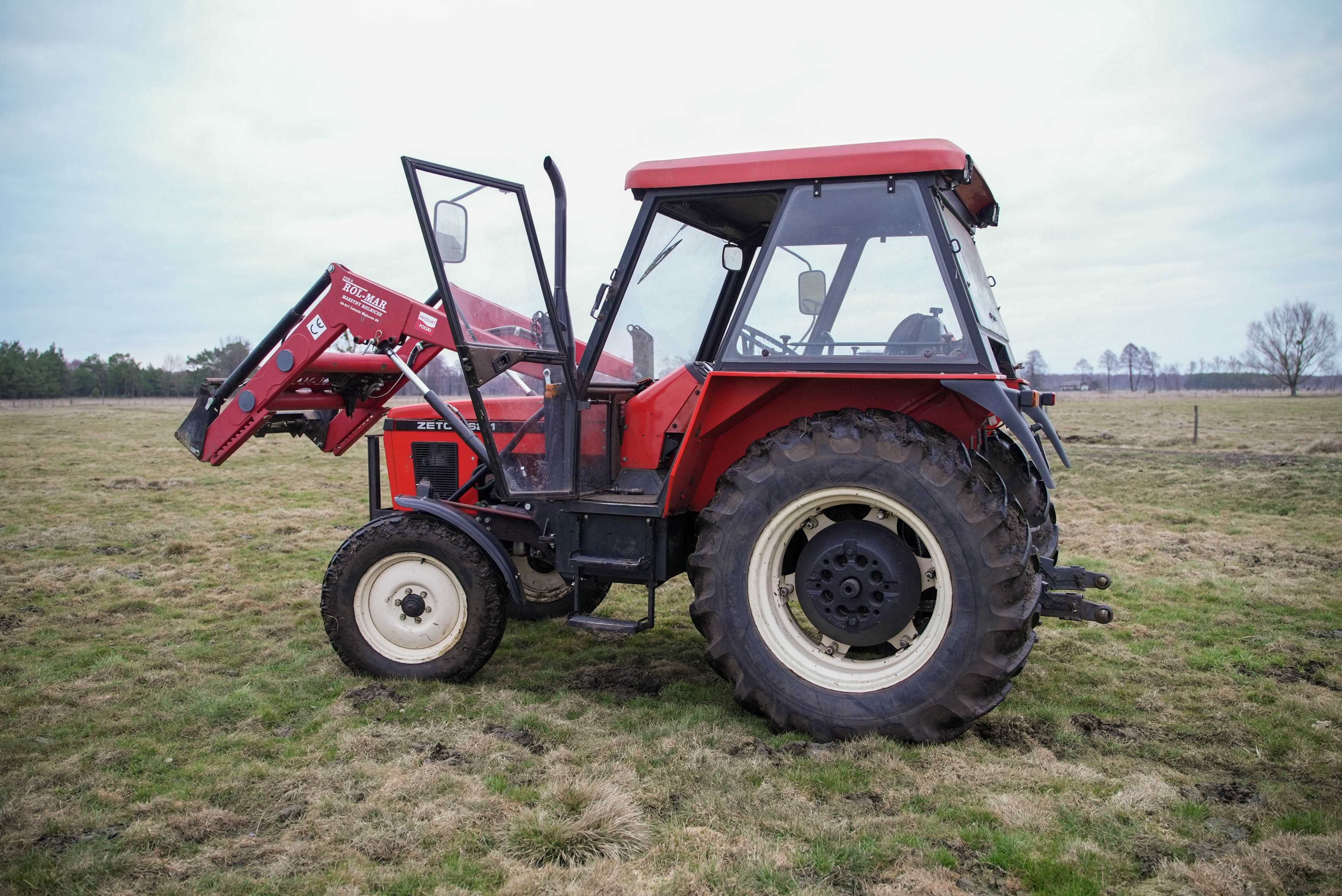 Ciągnik Zetor  + tur do negocjacji