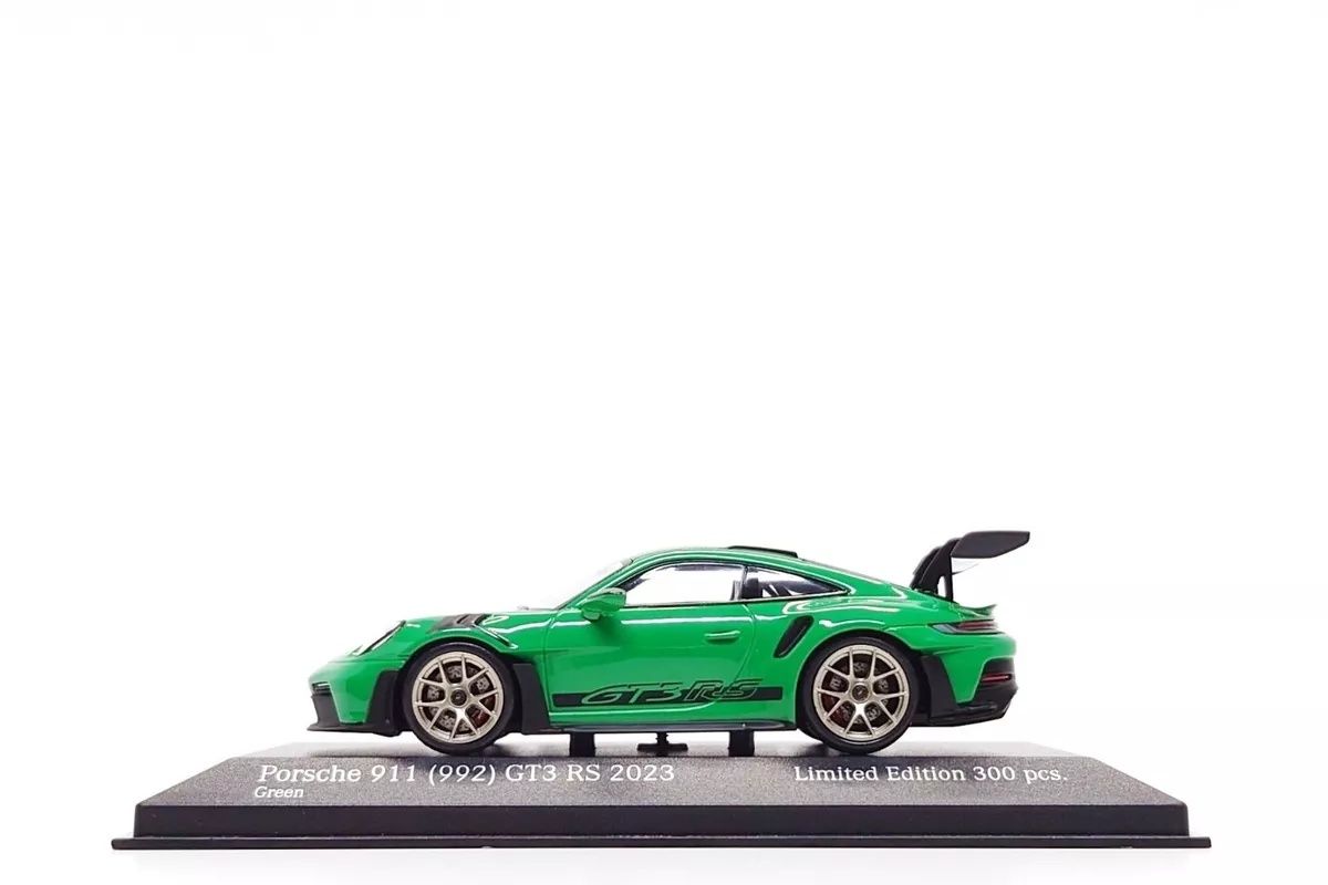 Minichamps 1:43 Porsche 911 (992) GT3 RS ano 2023