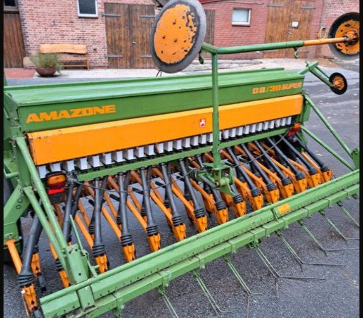 Amazone d8 siewnik zbożowy 3m 25 redlic hydraulika znaczniki