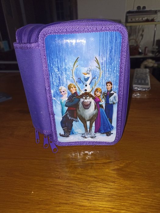 Пенал універсальний