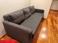 Sofá cama, estrutura em bom estado