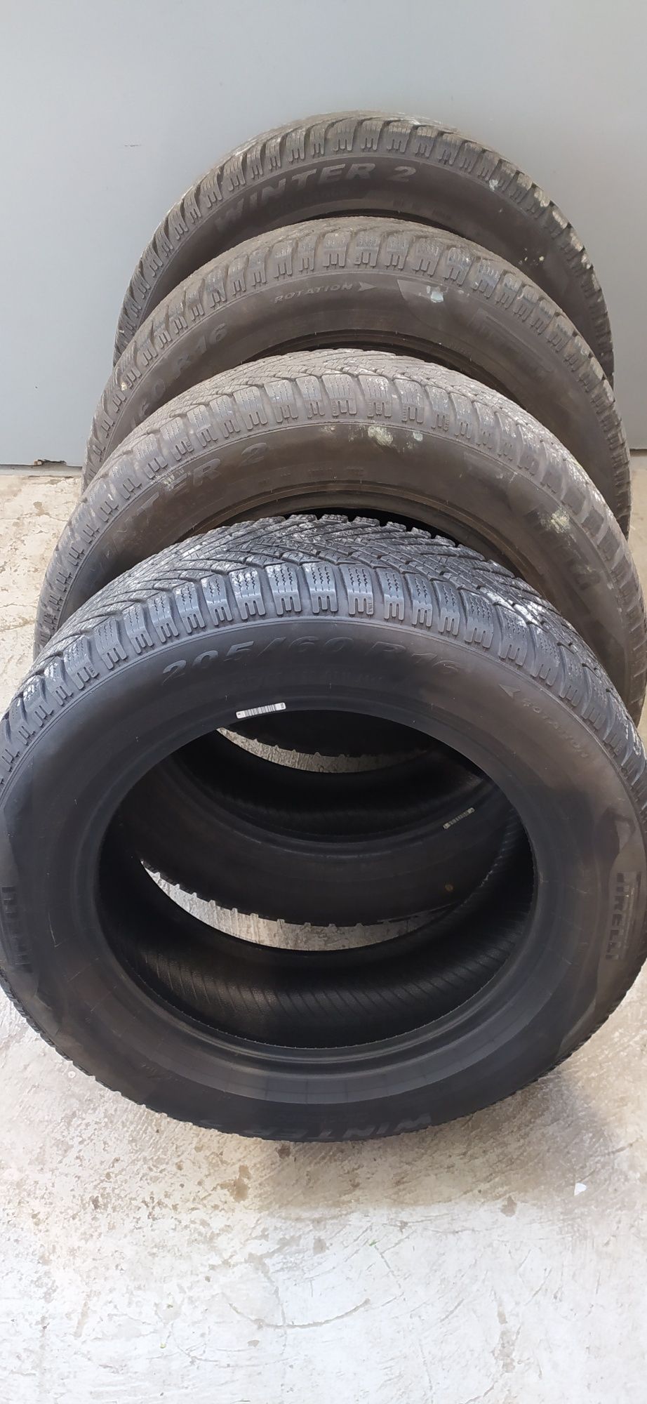 Opony zimowe Pirelli 205/ 60 16