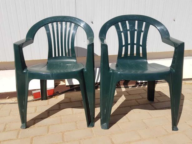 Cadeiras em resina, plastico, PP - Polipropileno usadas em bom estado