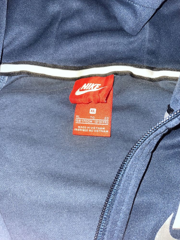 Кофта nike размер С