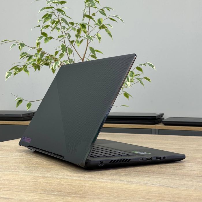 Ноутбук Asus Rog Zephyrus 16