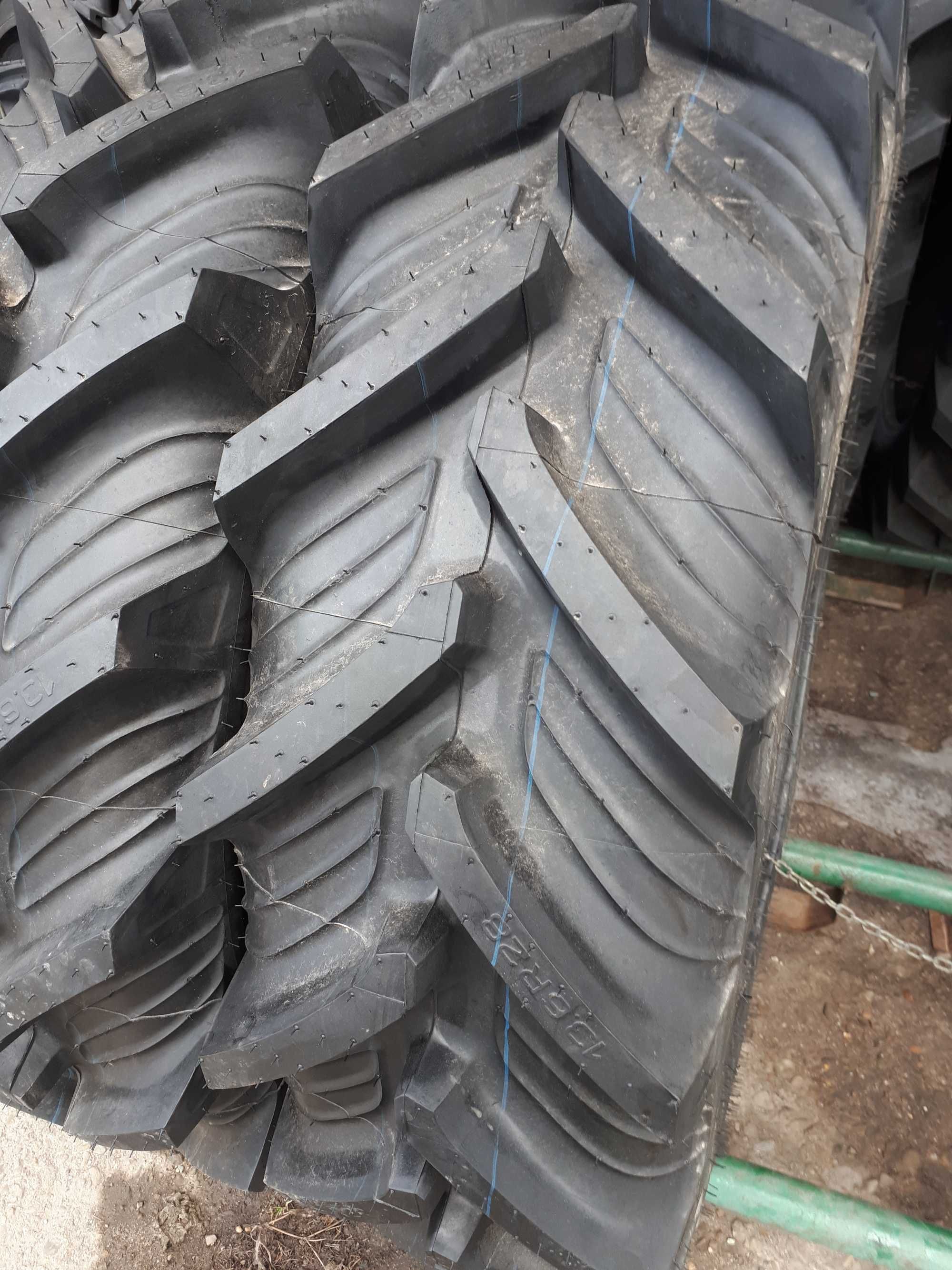 Opona 320/85R36 124A8 TAURUS POINT 8  (12.4R36)