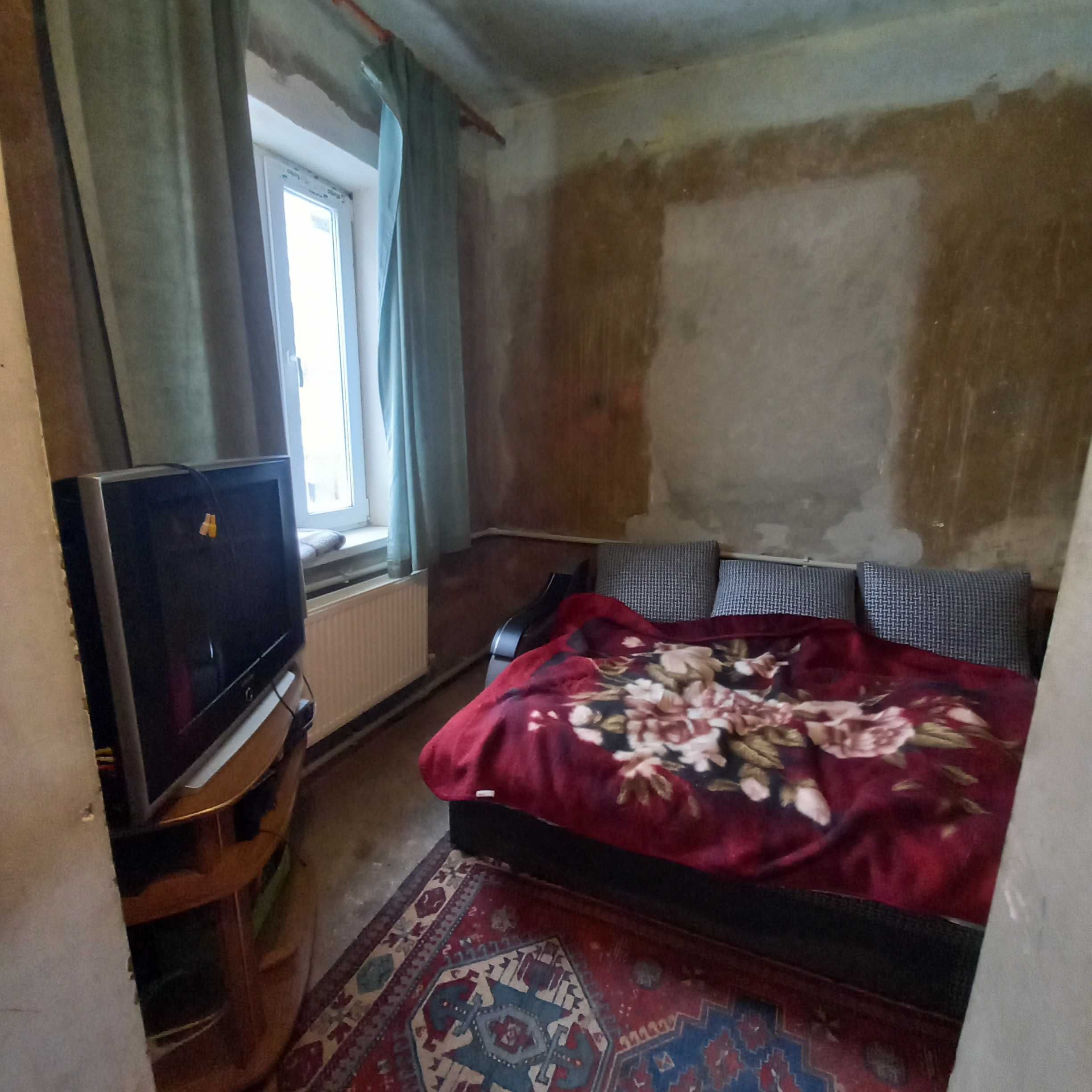Продам дом м.Пивденне(Южное) центр 57м.кв.3 комн.7сот. 17т.500