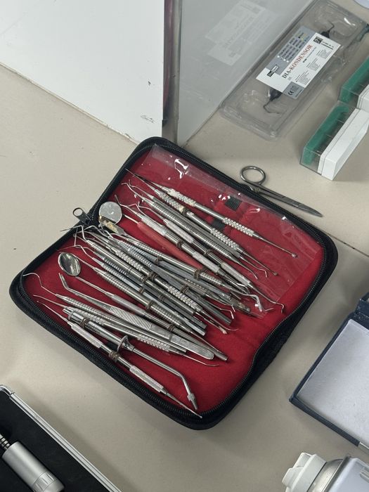 Instrumentos e Materiais de Medicina Dentária