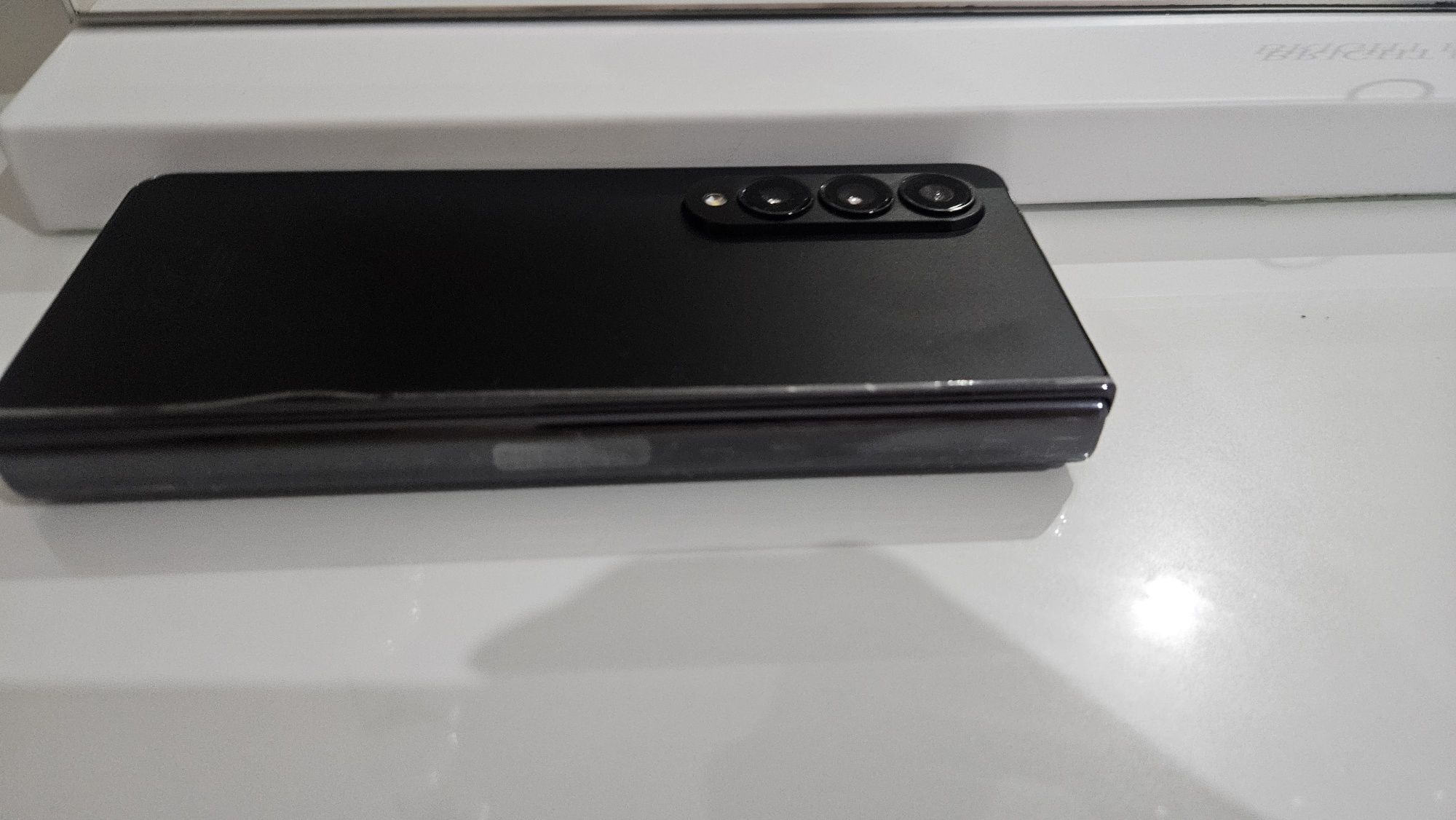 Samsung Z Fold 4
