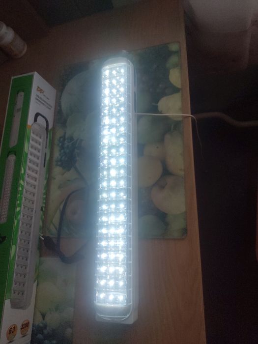 Светильник/фонарь/фрнарик LED на аккумуляторе.