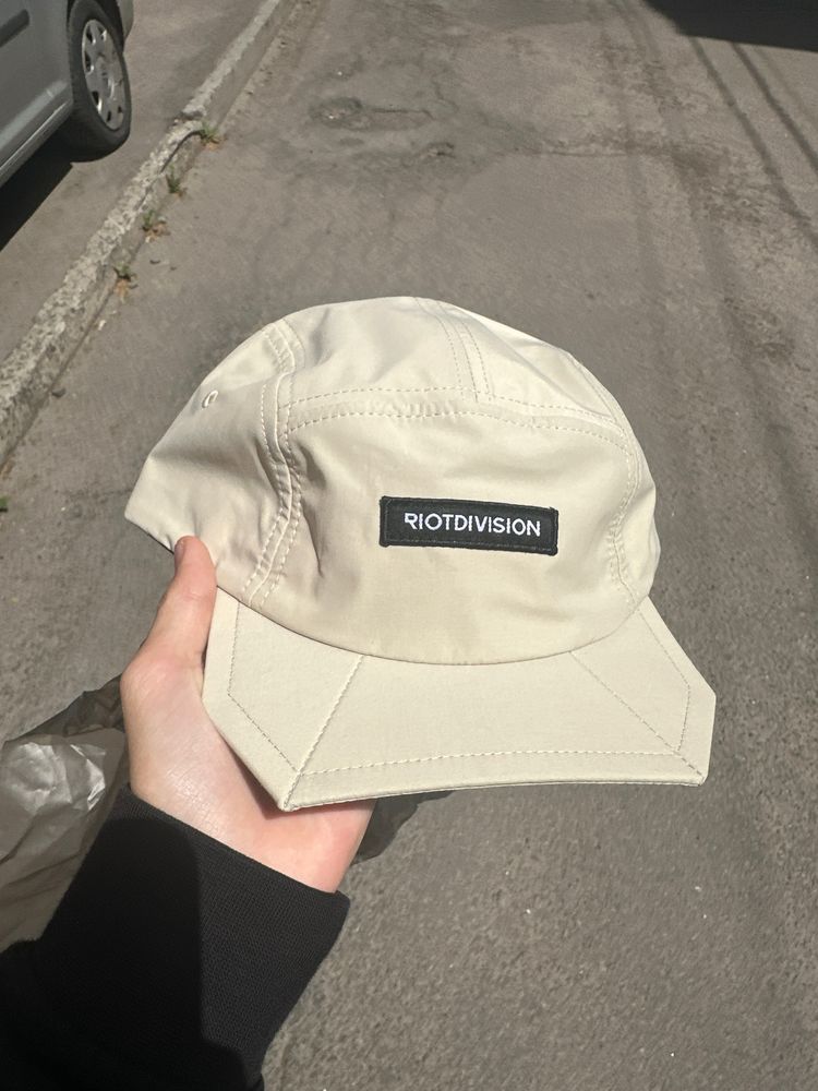 Кепка Riot division