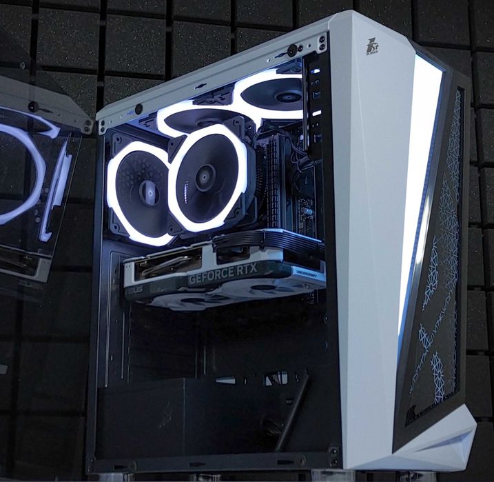 Комп'ютер для роботи та ігор 