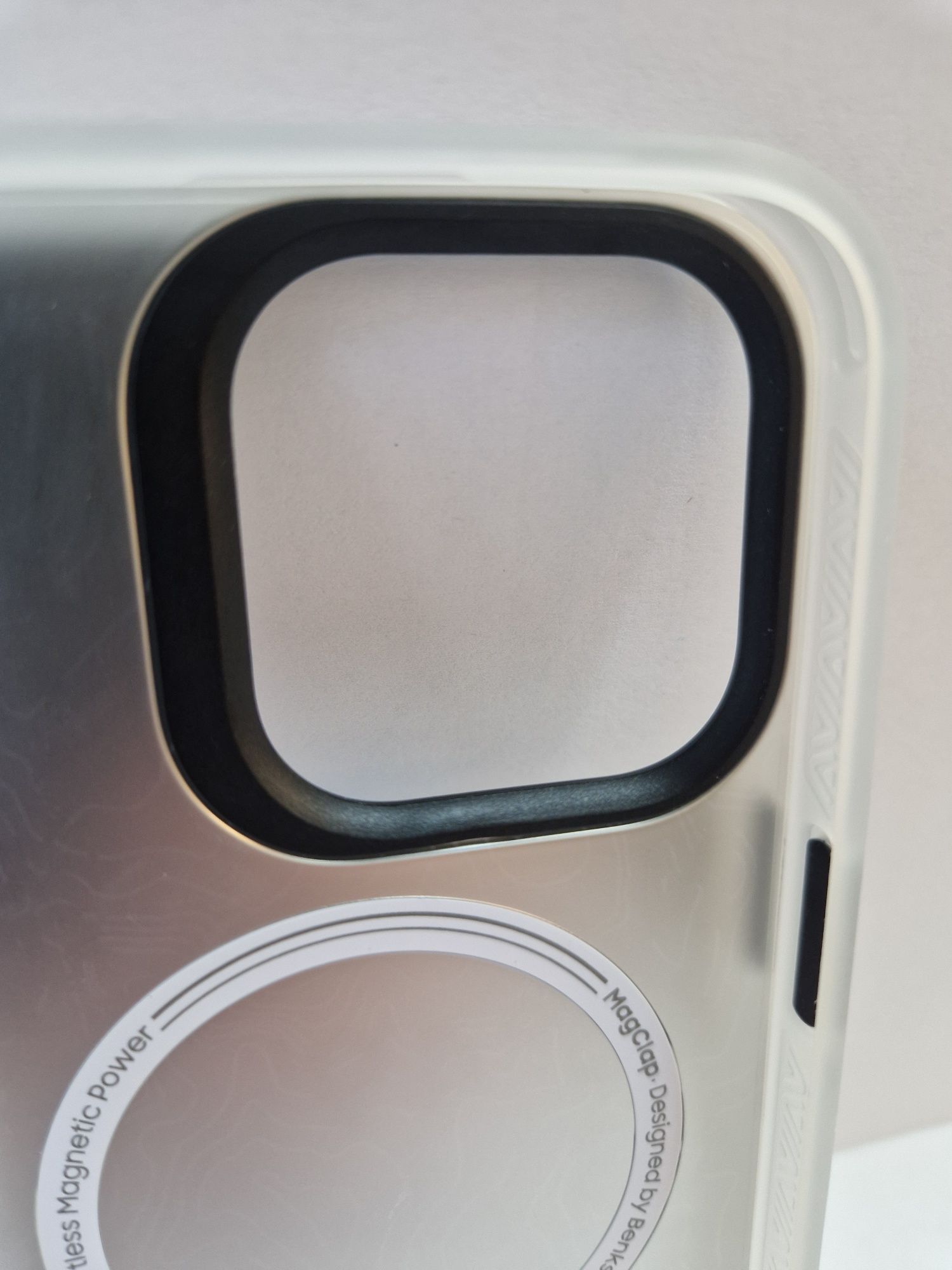 Benks Etui Magnetic Summit Mont Blanc do Iphone 15 Pro