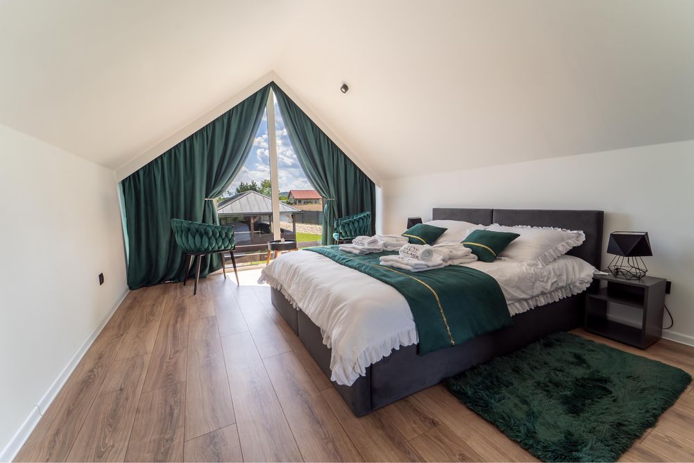 VILLAGE RESORT prywatne jacuzzi & sauna dom domki na wynajem panieński