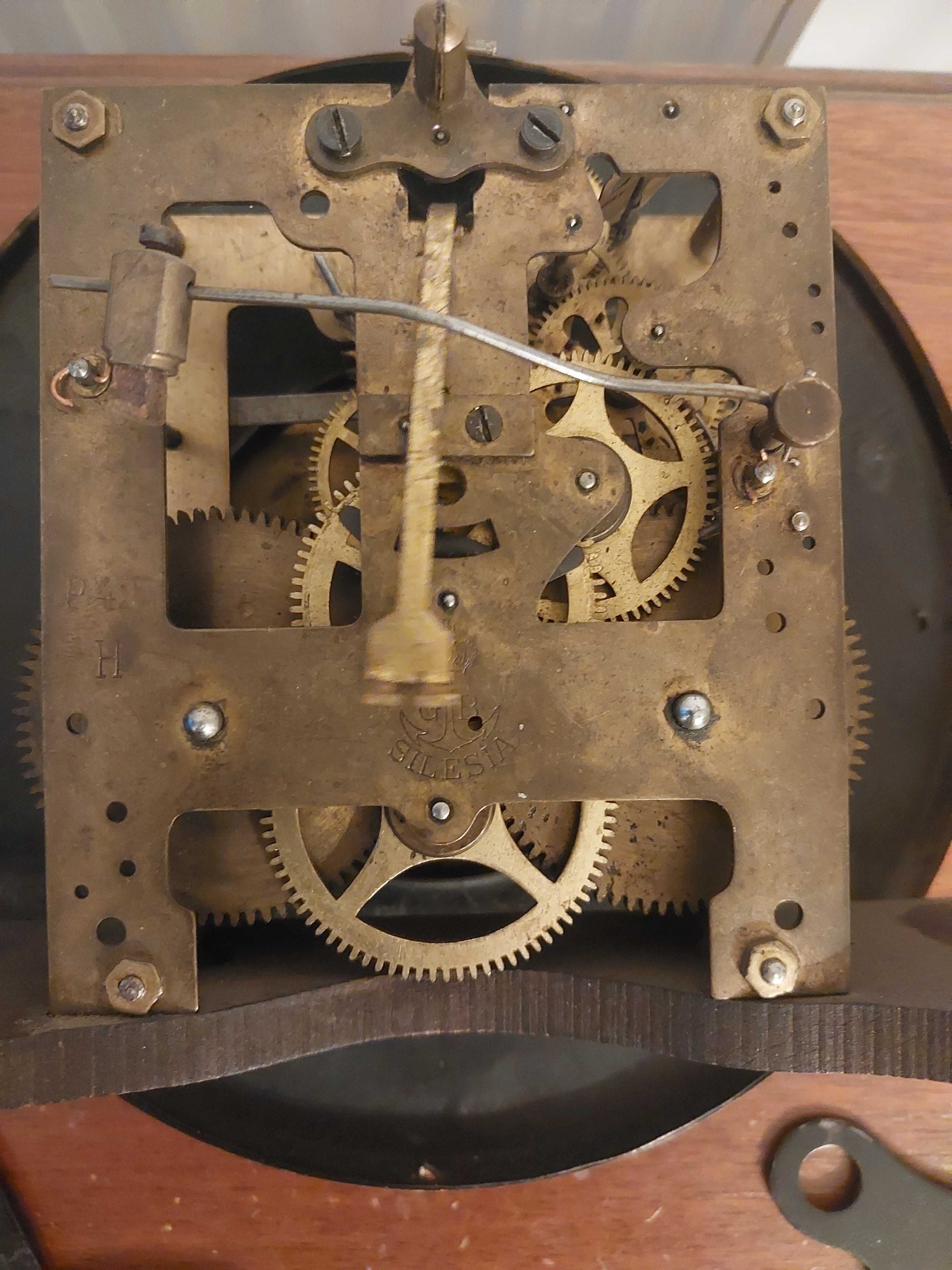 Stary zegar- mechanizm Gustaw Becker P42