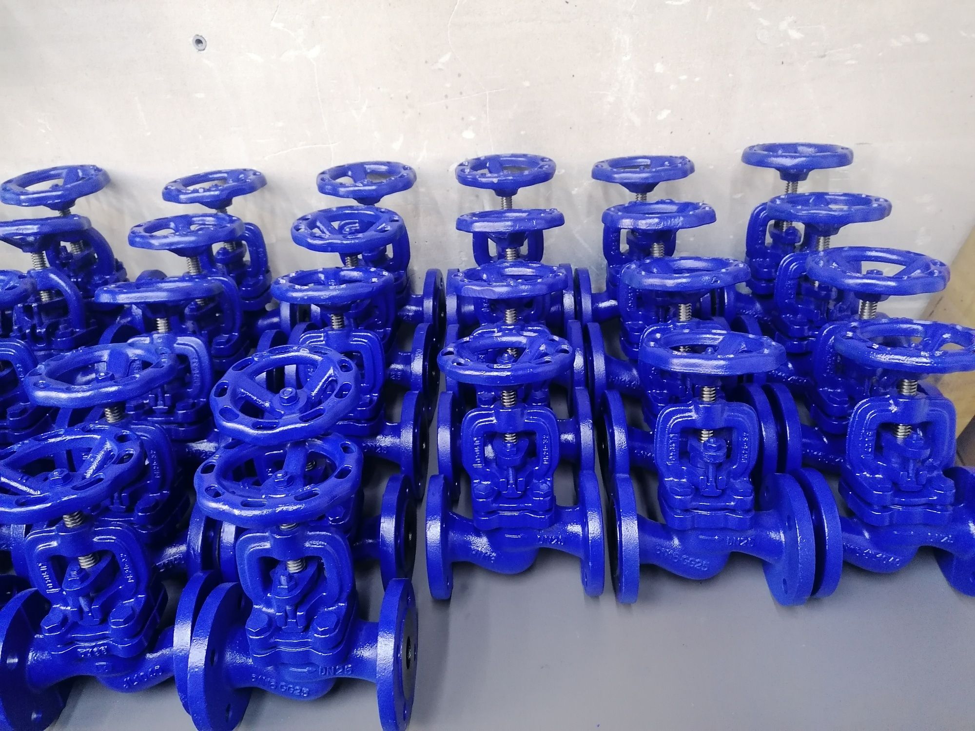 Zawór dławicowy FIG.215 Zetkama DN-25 PN-16 zawór zaporowy kołnierzowy
