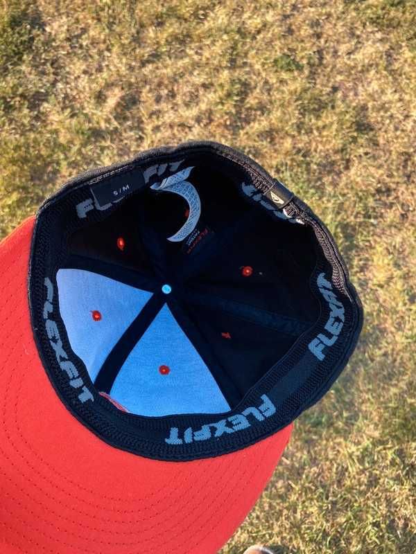 Wygodna Czapka z daszkiem SM fullcap Quiksilver flexit czarny haft