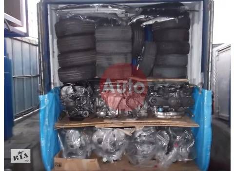 Решітка радіатора Toyota Hiace, рік 1998-2007, ціна від 120 $