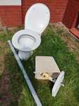 WC wolnostojące, używane.