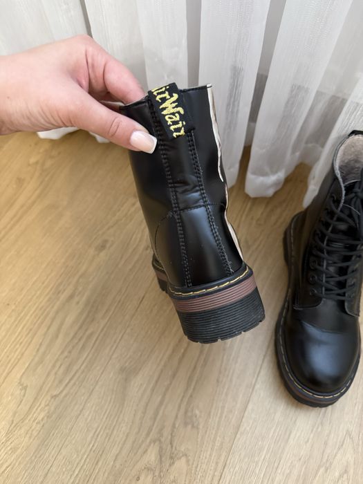 Шкіряні жіночі черевики dr. martens jadon smooth