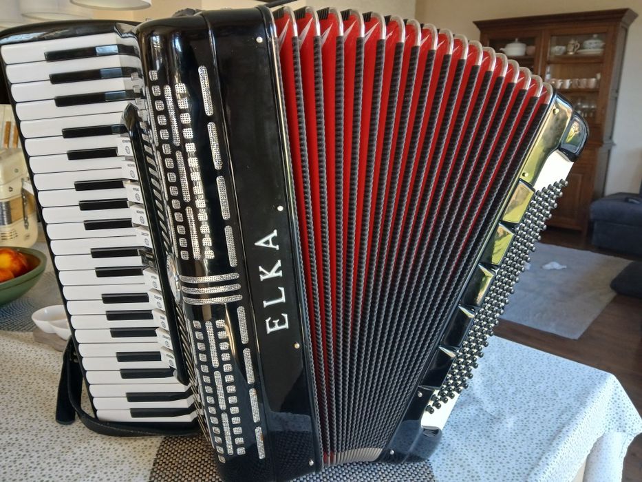 Włoski akordeon Elka Sem
