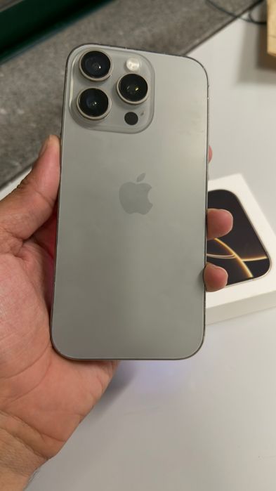 iPhone 16 Pro Titanium Natural