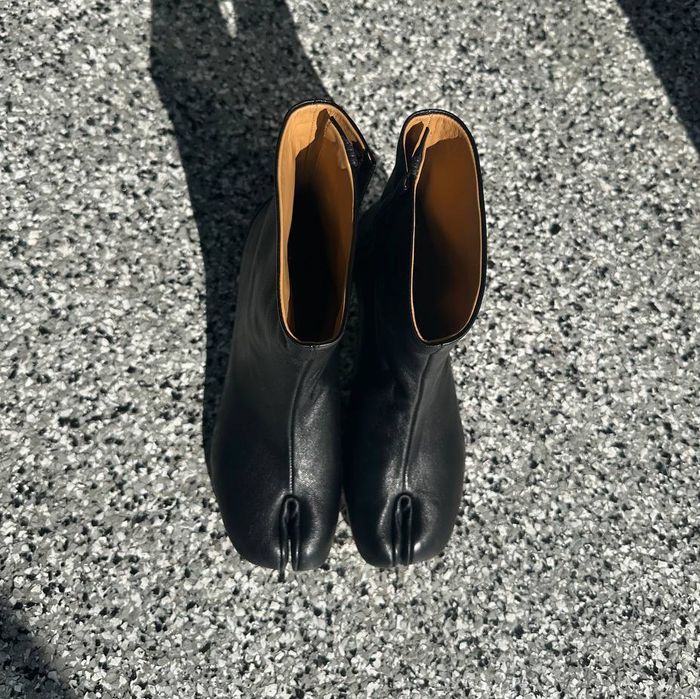 Чоботи Табі Maison Margiela ankle boots tabi 41 it чорні ssense