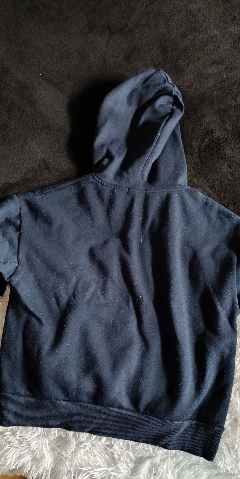 Sweat shirt azul escuro de inverno , tamanho S. Berska