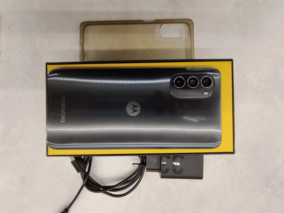 Motorola G52 256 GB + etui + ładowarka (Gwarancja)