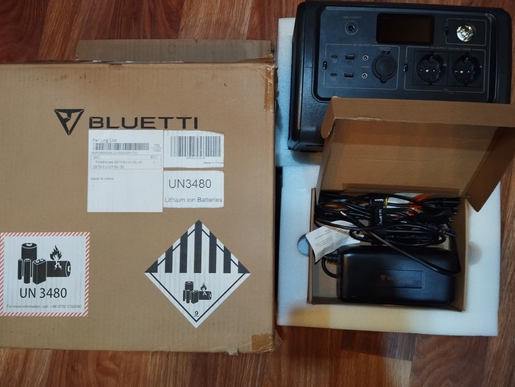 1000w Портативна зарядна станція BLUETTI PowerOak EB70