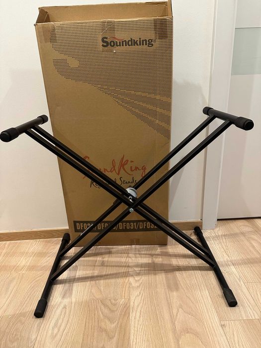 Піаніно Casio CDP-230, педаль SP-20, кабелі до iOS/Lightning + стійка