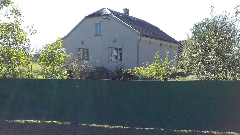 Продаєтся будинок.