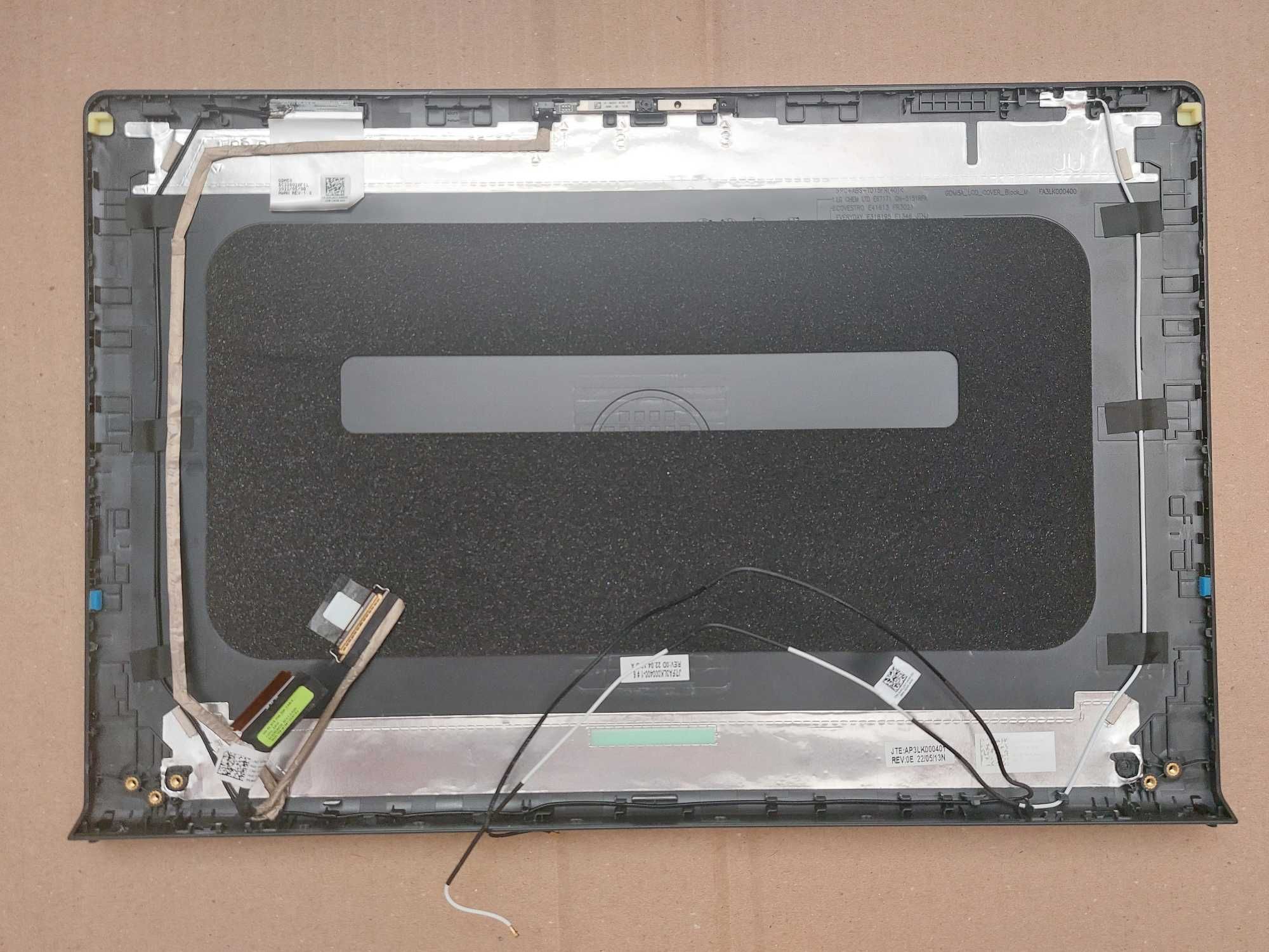 Професійна розбірка ноутбука Dell Vostro 3525.