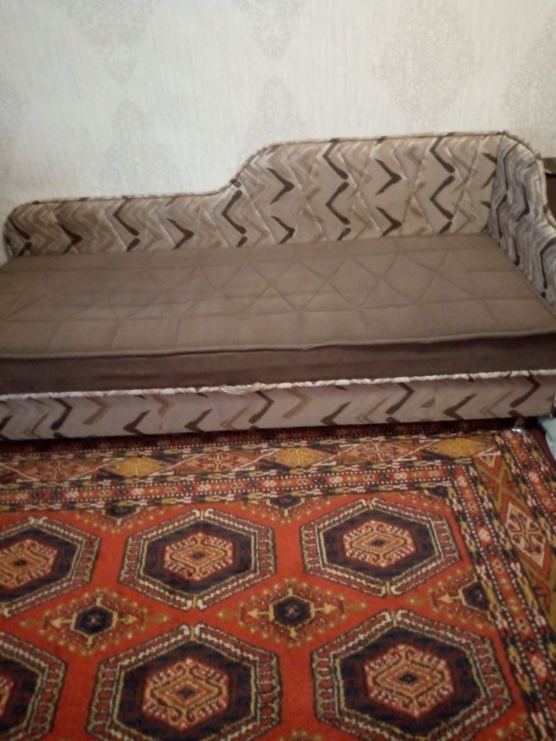 Продам дивани для підлітків