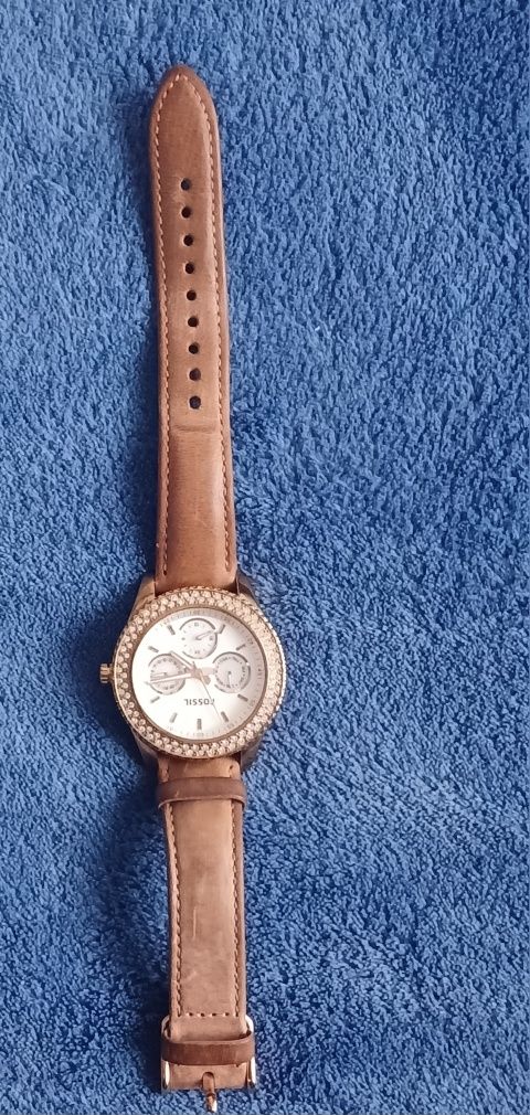 Продається годиник FOSSIL
