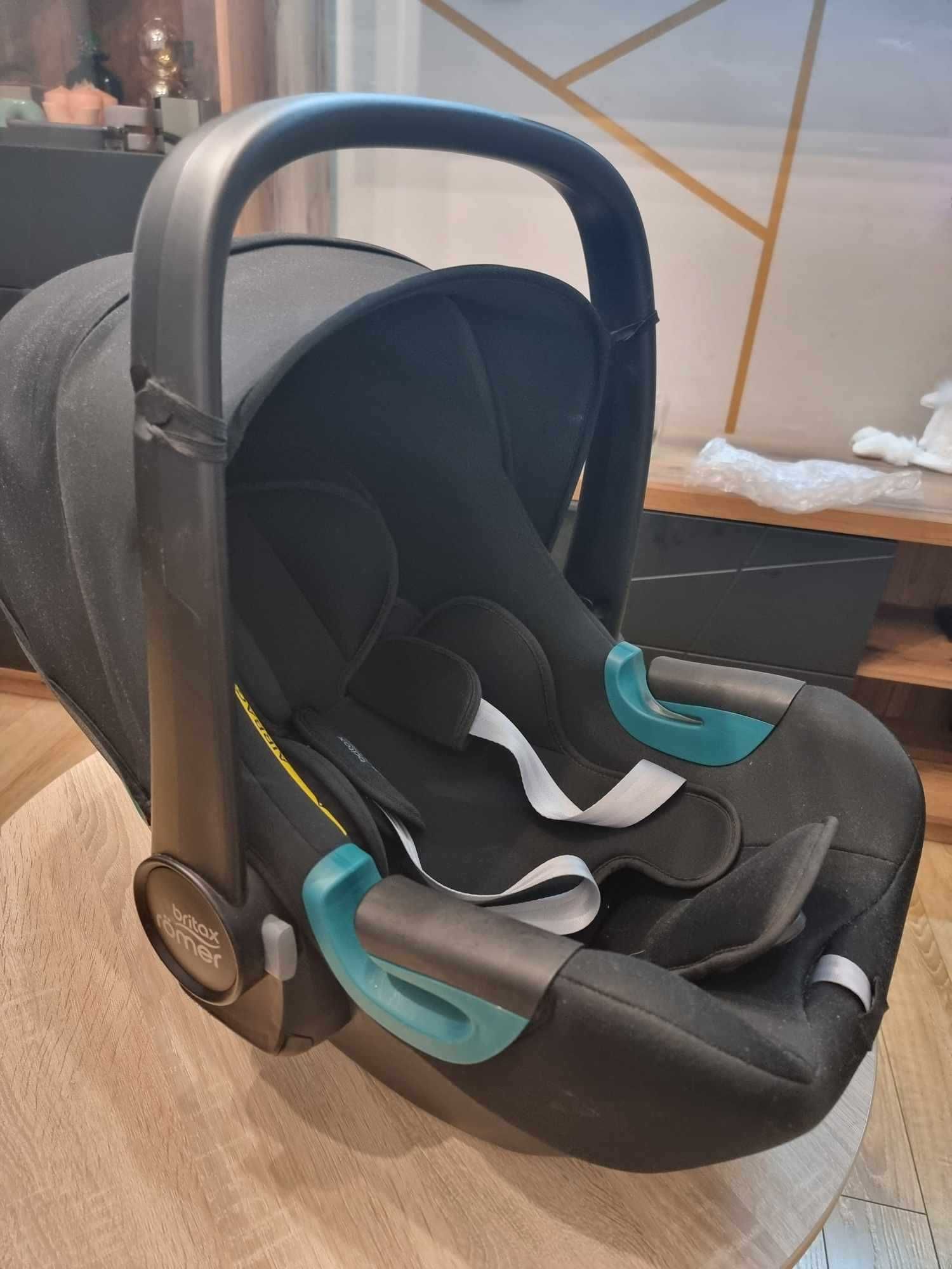 Fotelik samochodowy BRITAX Romer Baby Safe 3 i-Size 0-13 kg - stan BDB