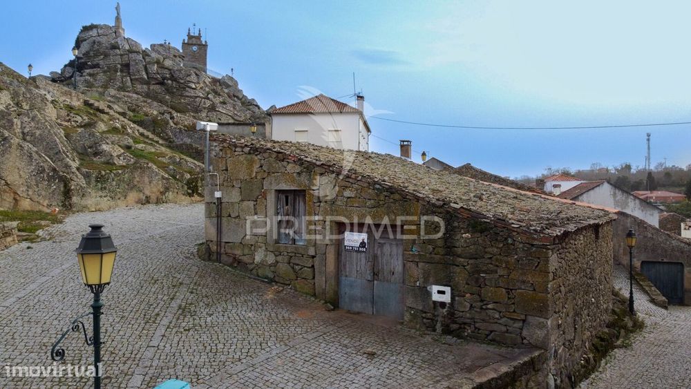 Imóvel Único para Reabilitação no Centro Histórico da Meda