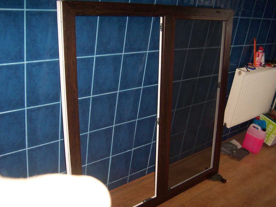 Okno PCV 1435 x 1465 mm., NOWE, nieużywane - z roletą i moskitierą
