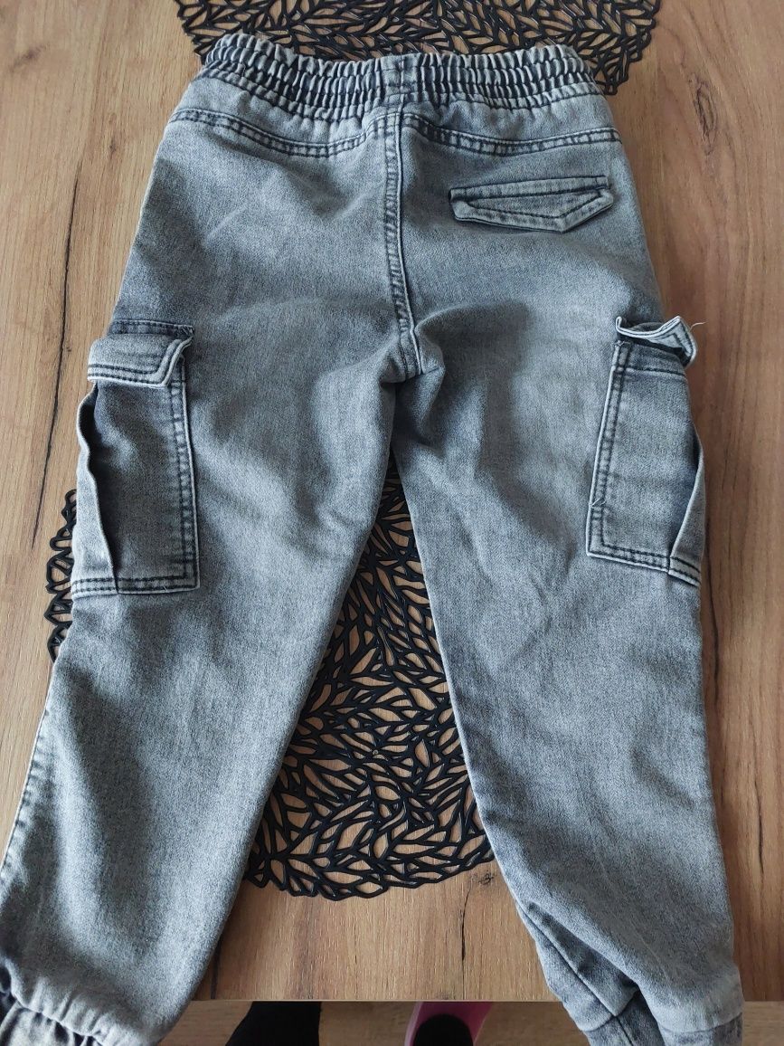 Spodnie jeansy cargo 110