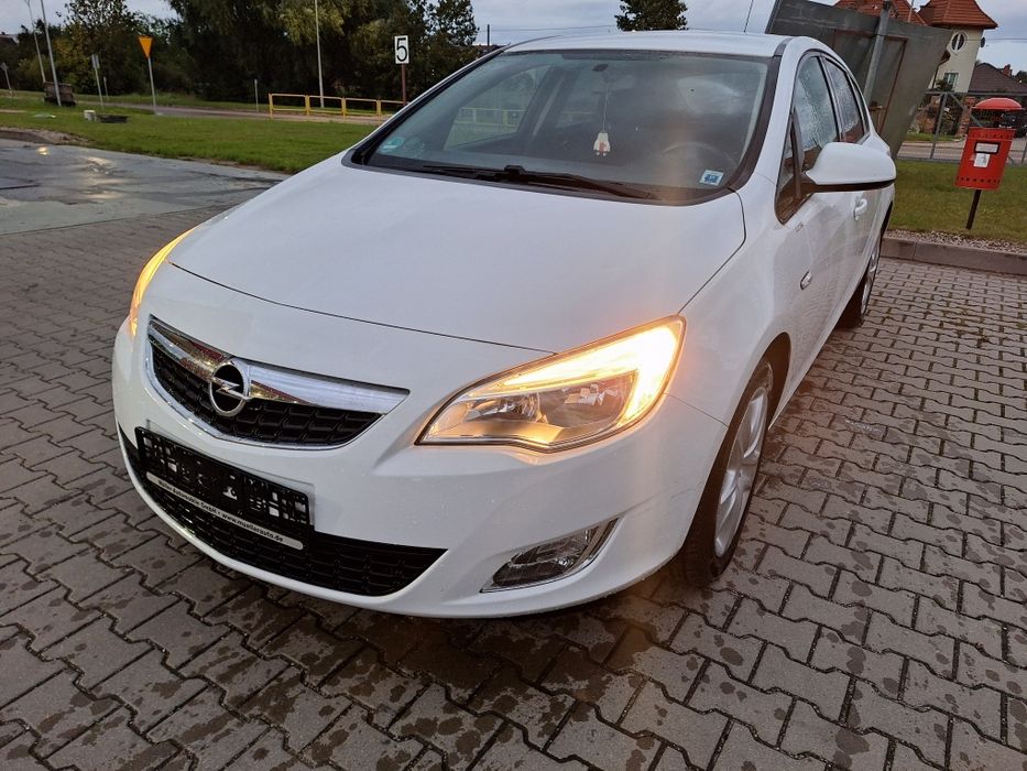 Opel Astra J 1.6 2011 ***Z Niemiec***