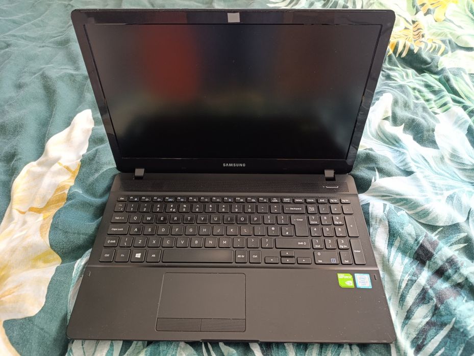 Samsung NP370E5L 15,6 cała 8GB RAM, 500 GB SSD NVIDIA 920 quadro